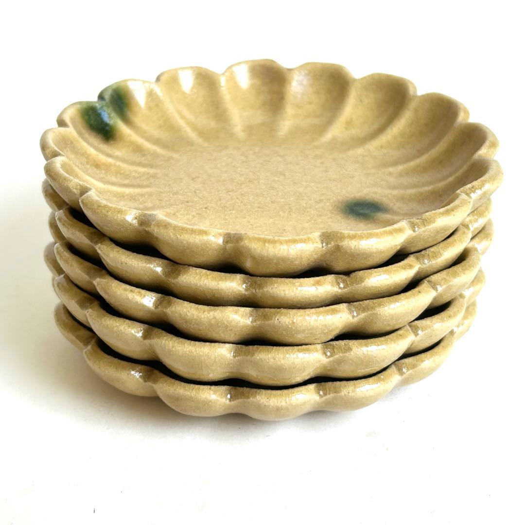 【希少、美品】小皿 皿 菊小皿 5枚 木箱美濃焼の名工　大嶋久興　【子の日窯】