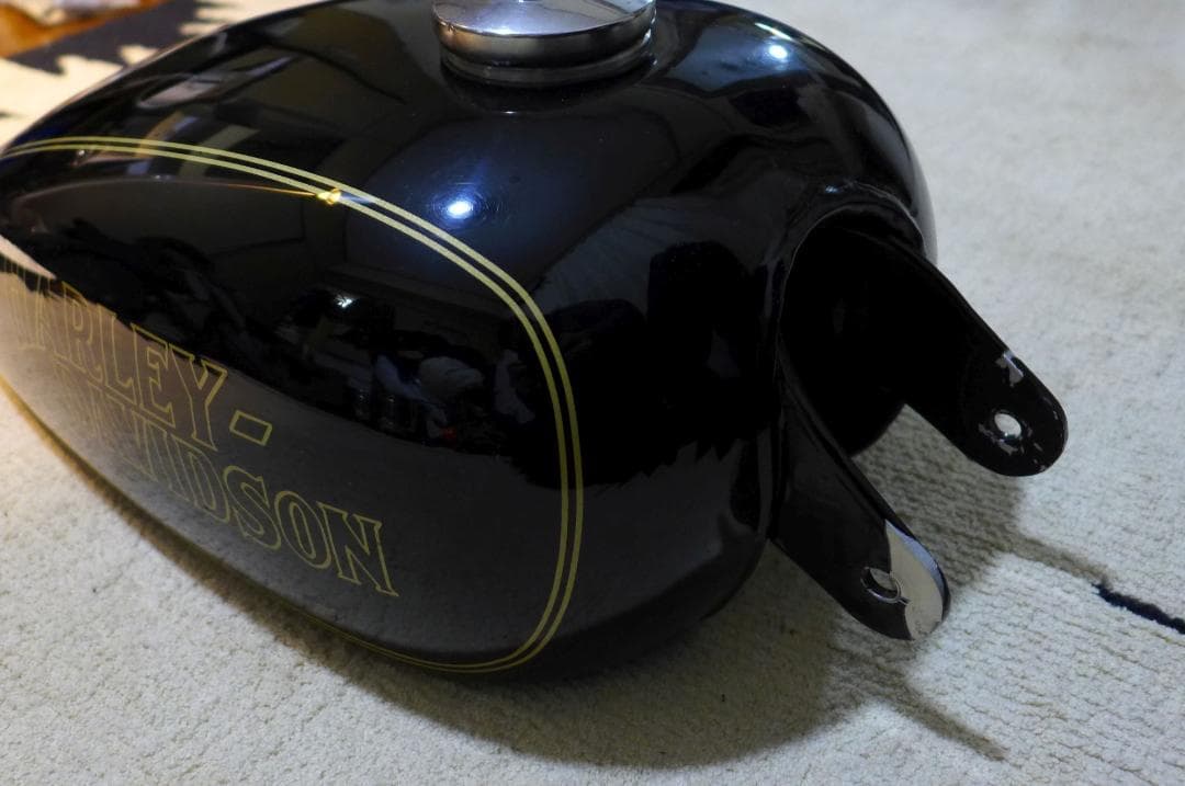 美品アルミ製ピーナッツタンクXL04～06年スポーツスター黒ハーレー