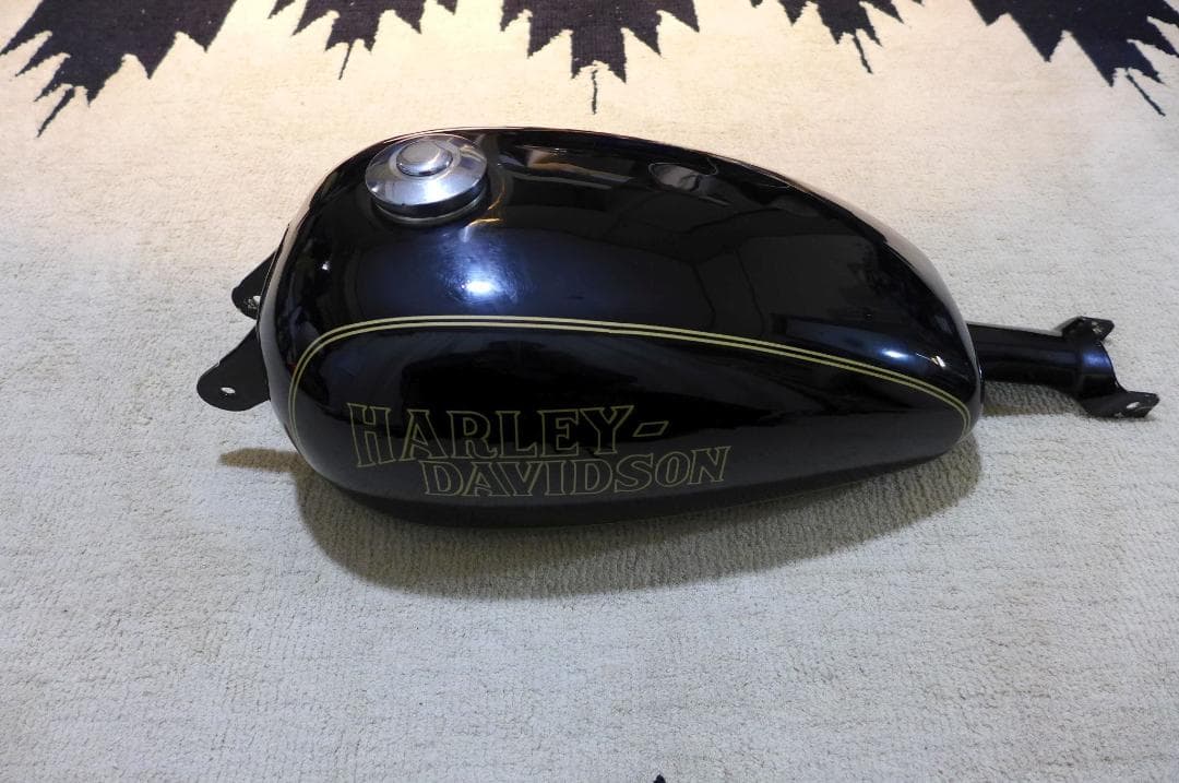 美品アルミ製ピーナッツタンクXL04～06年スポーツスター黒ハーレー