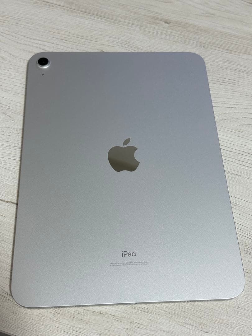 iPad (第10世代) 64GB WiFiモデル 限定保証付き