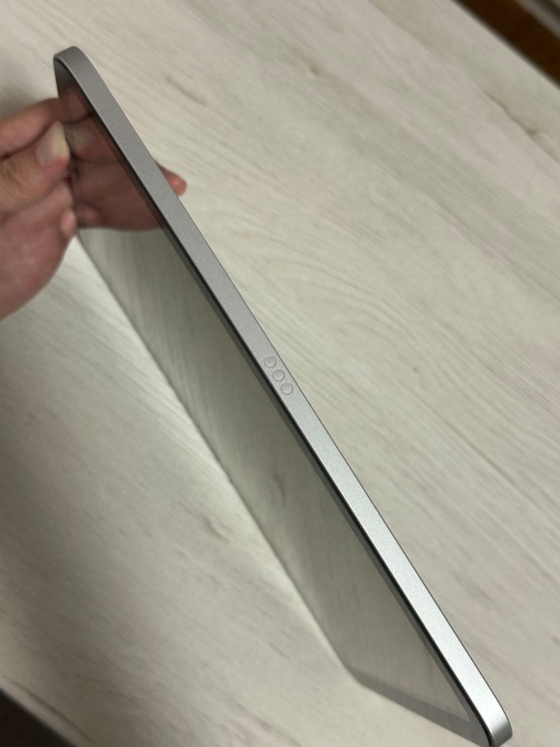 iPad (第10世代) 64GB WiFiモデル 限定保証付き