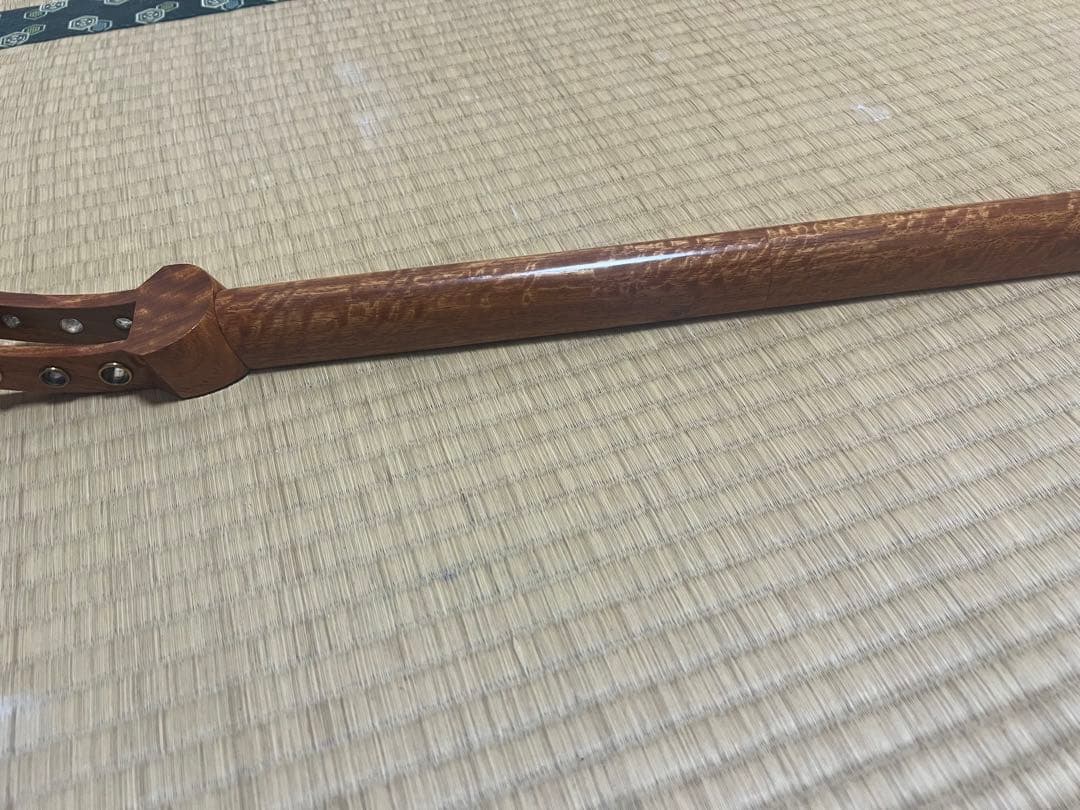 希少　白紅木　地歌用三弦　黒檀糸巻き　天然素材撥　ハードケース付き