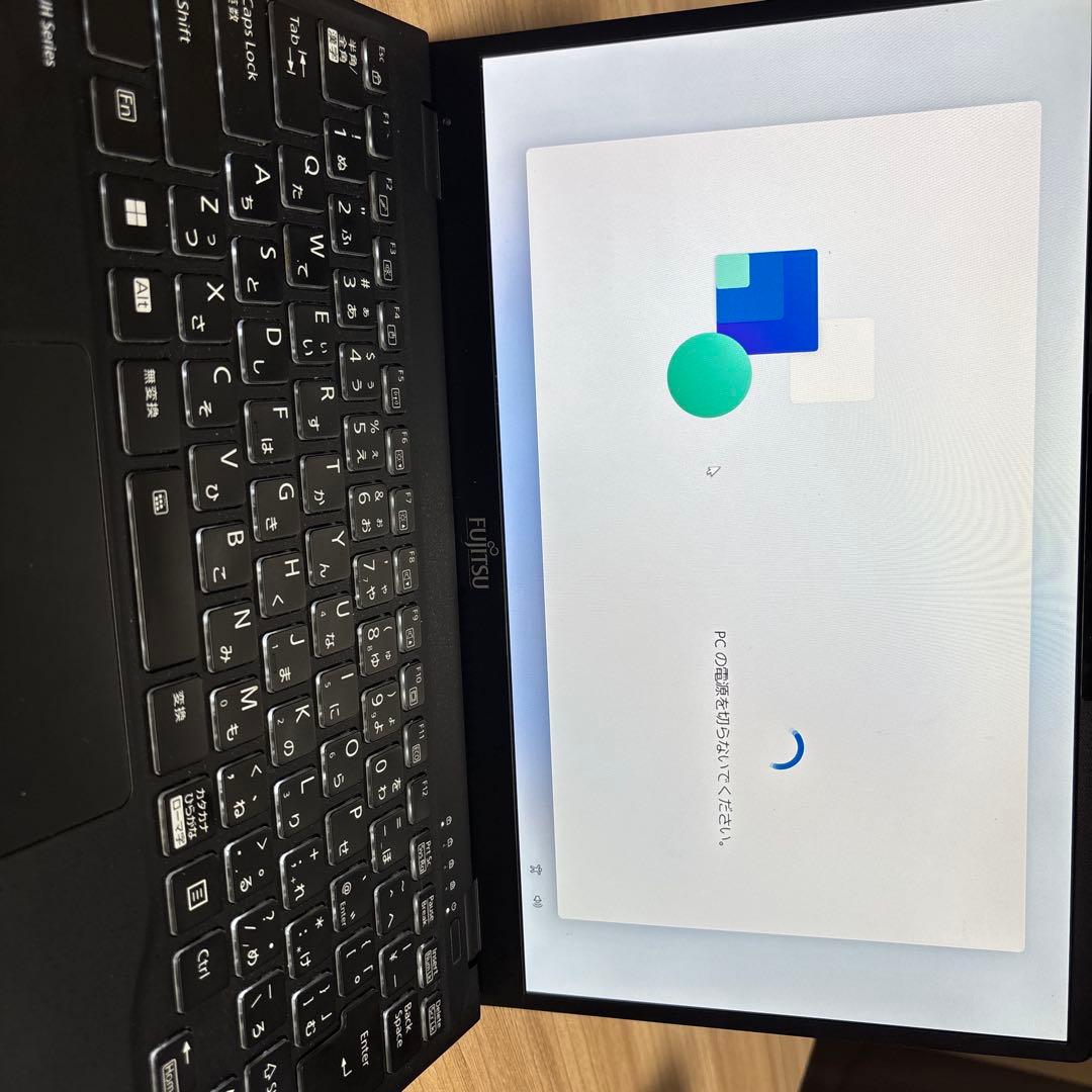 Fujitsu LIFEBOOK Eシリーズ UH93/G2ノートPC