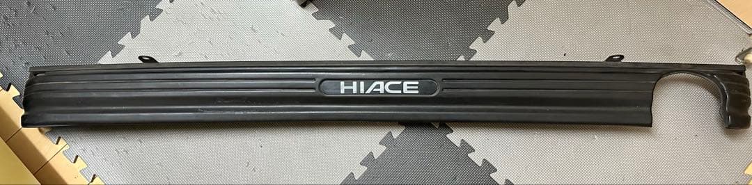トヨタ　ハイエース　100系　リアバンパー　純正スポイラー　希少