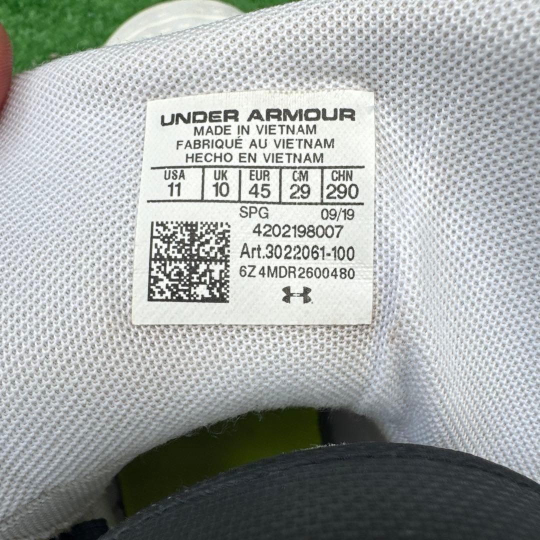 【激レア】アンダーアーマー ハーパーモデル ポイントスパイク29cm 中古品
