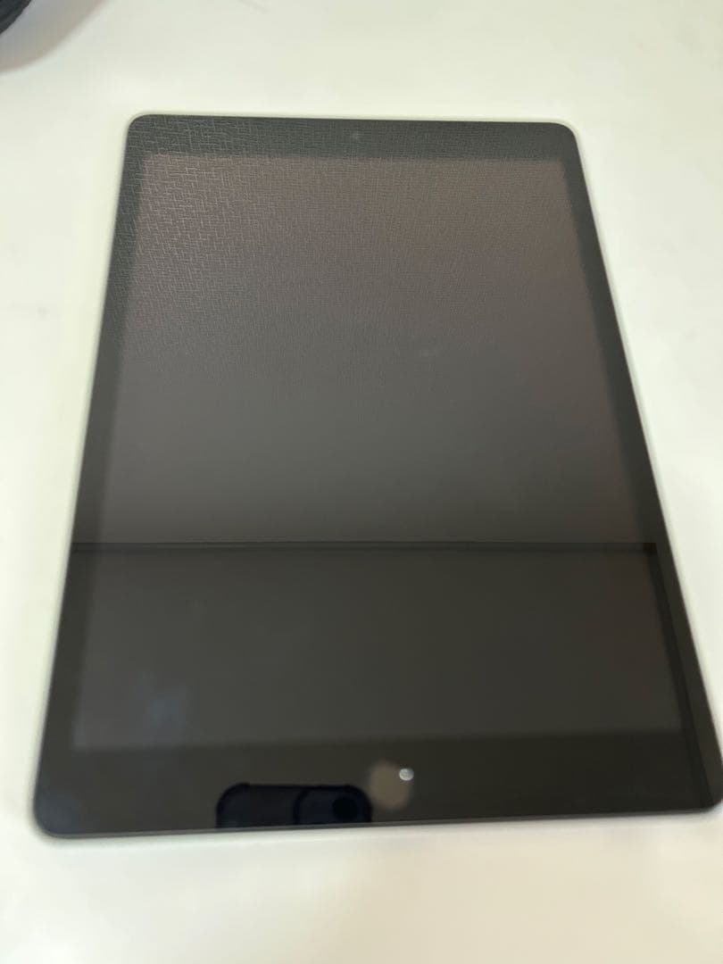 Apple iPad 第8世代スペースグレー 本体Wi-Fiモデル32GB