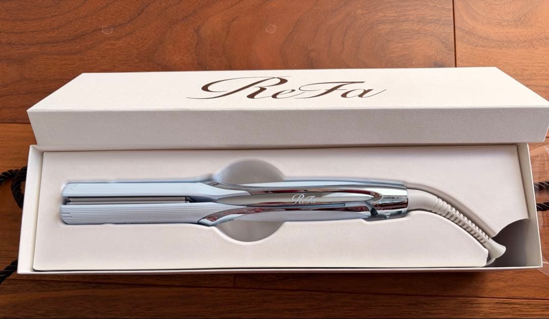 未開封新品　Refa リファ ストレートアイロン プロ(ホワイト)