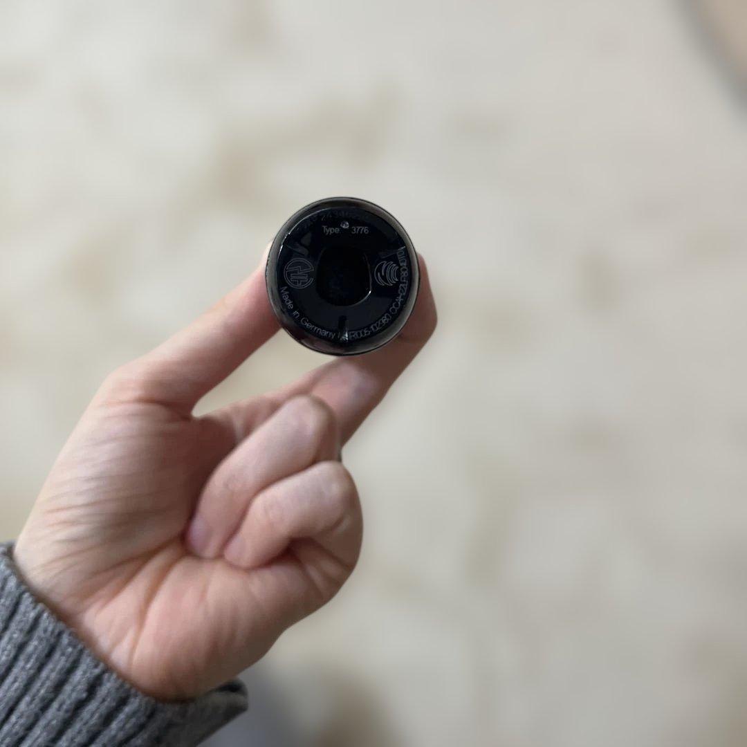 oral-B iO5電動歯ブラシ本体 充電器・ケース　付け替えブラシ合計8本