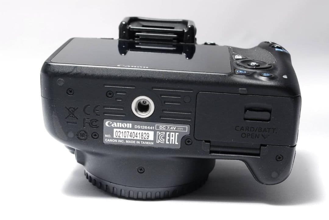 ⭐️シャッター数約5600回⭐️Canon Kiss X7一眼レフカメラ