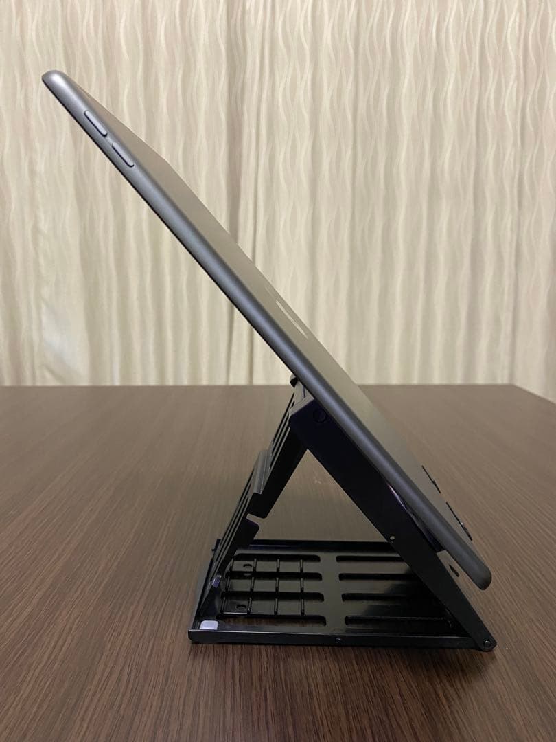 【箱あり】第7世代 iPad 10.2インチ 32GB