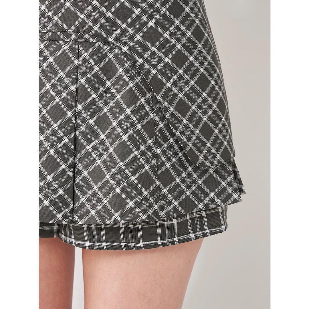 新品タグ付き ダーリッチ チェックスカートライクショートパンツ ネイビー S