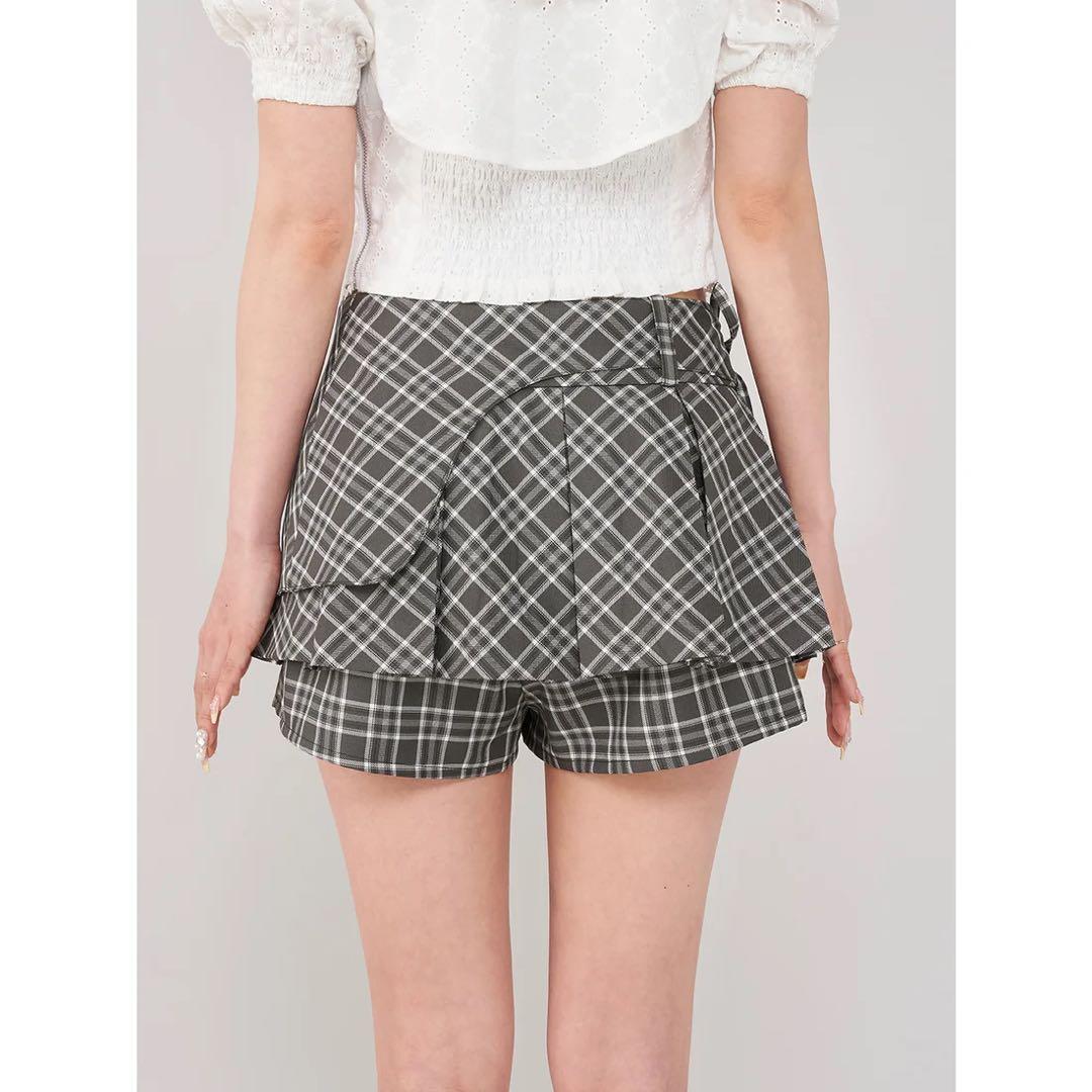 新品タグ付き ダーリッチ チェックスカートライクショートパンツ ネイビー S