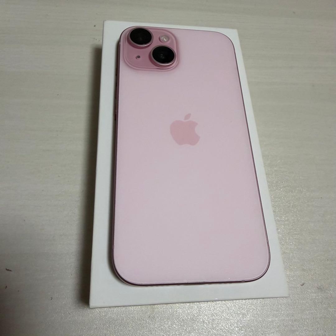 iPhone15 ピンク