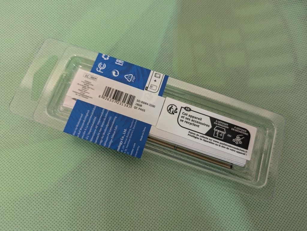 【新品未開封】16GB DDR4 メモリ 3200MHz ノート用