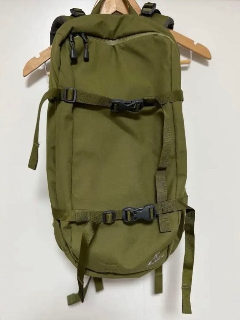 PLUS ONE WORKS マキリ25L makiri オリーブ プラスワン