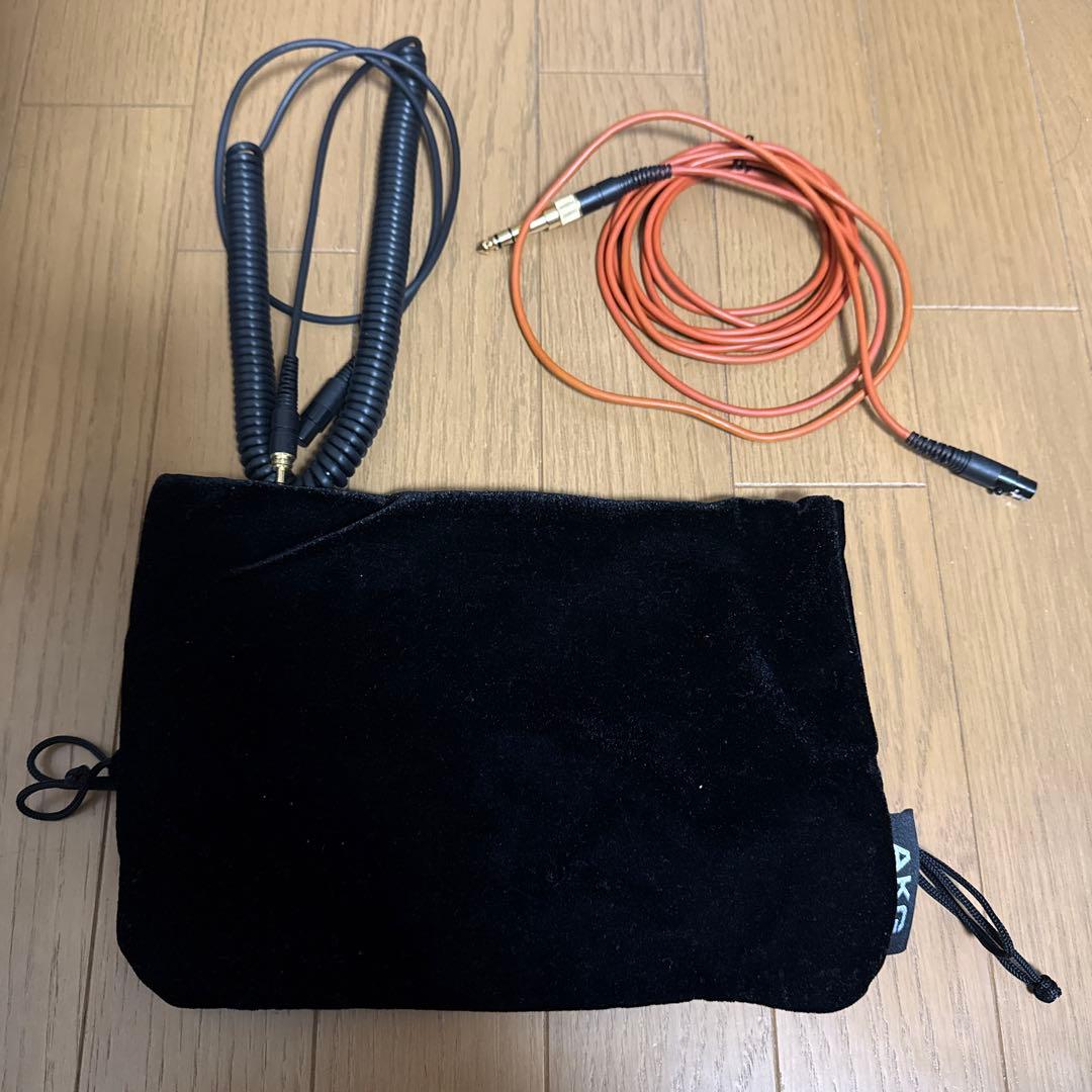 AKG / K712 PRO モニターヘッドホン（開放型）