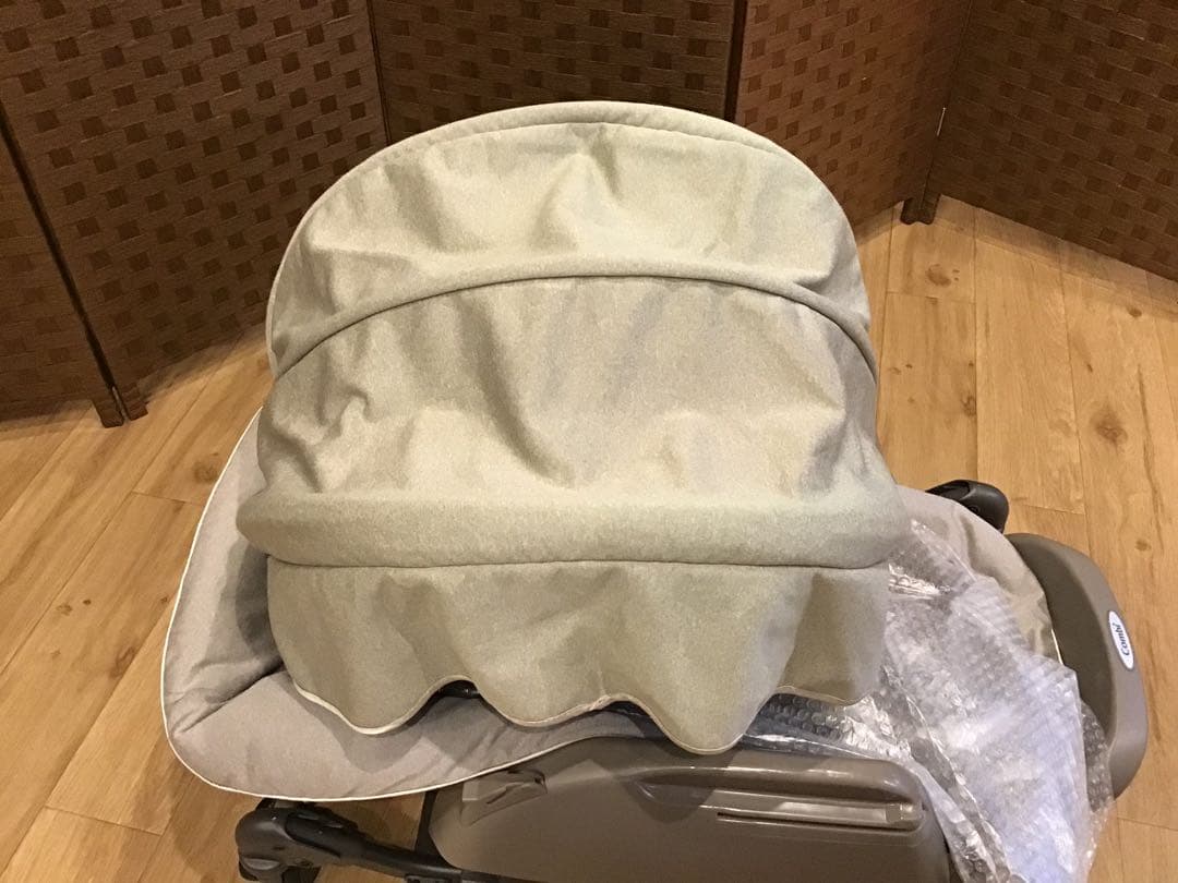 コンビ　ネムリラオートスィングBEDiおやすみドーム