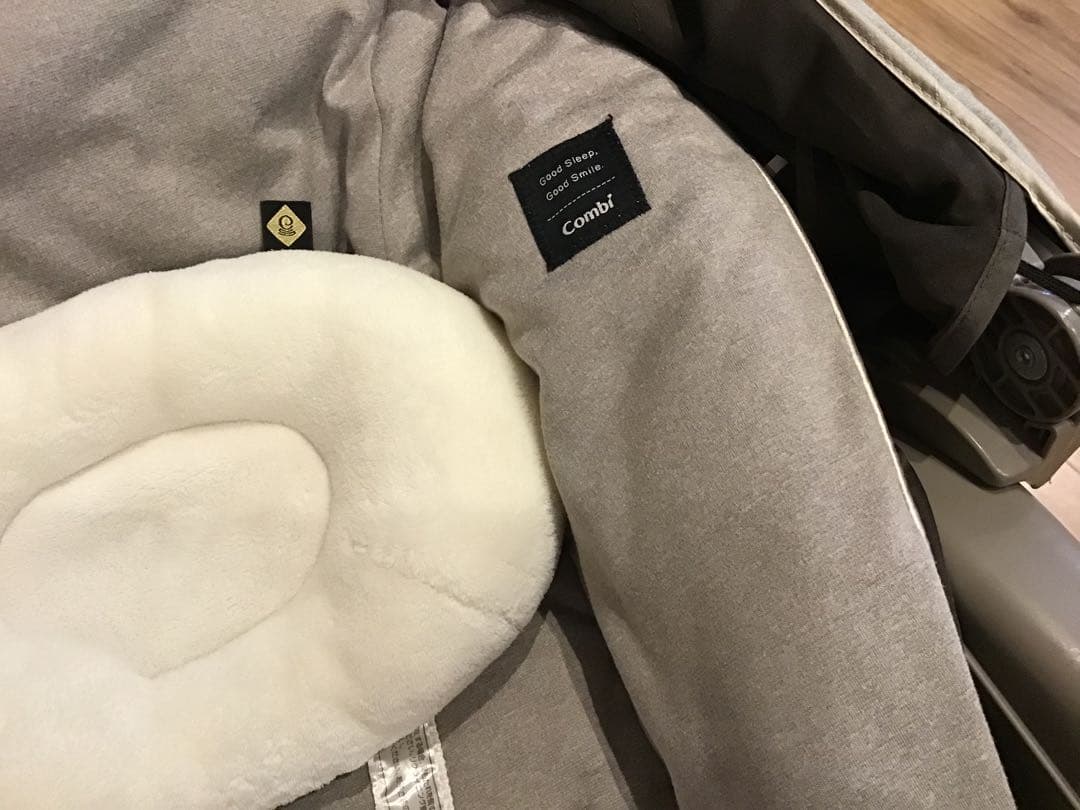 コンビ　ネムリラオートスィングBEDiおやすみドーム