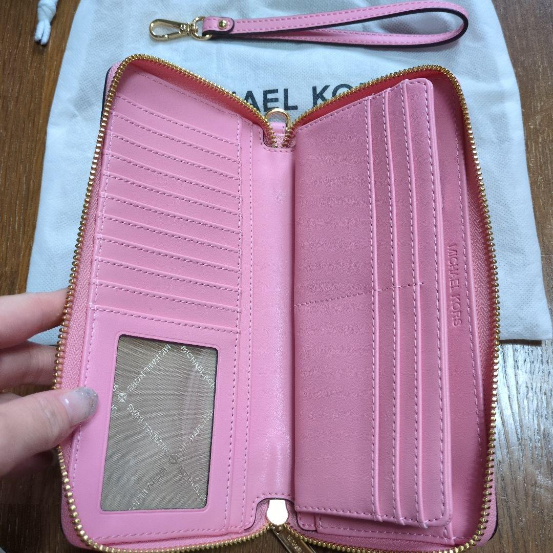 新品未使用　MICHAEL KORS ピンク 長財布 ストラップ付き