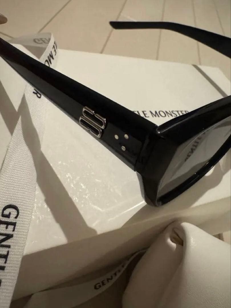 小物 GENTLE MONSTER NABI-01