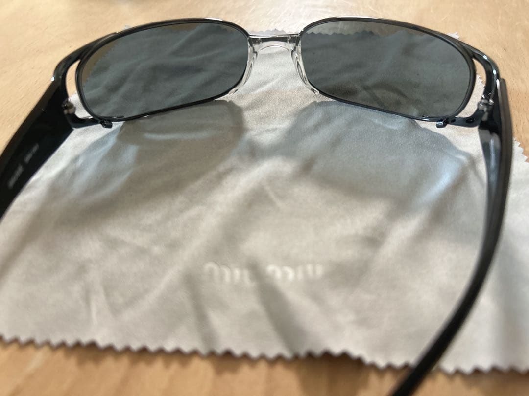 MIU MIU サングラス