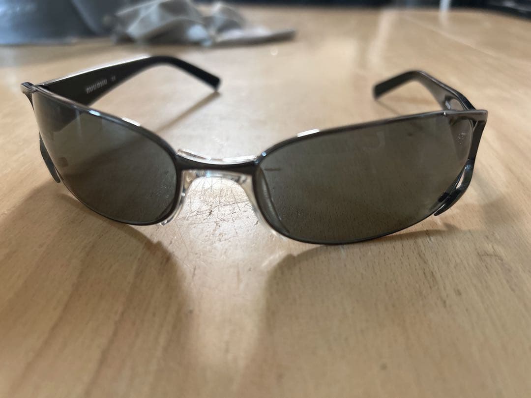 MIU MIU サングラス