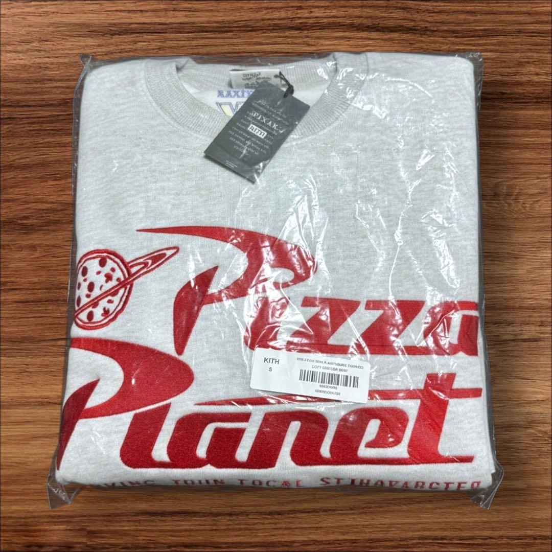 s*n様 【新品】Kith for Pixar Pizza Planet Cre