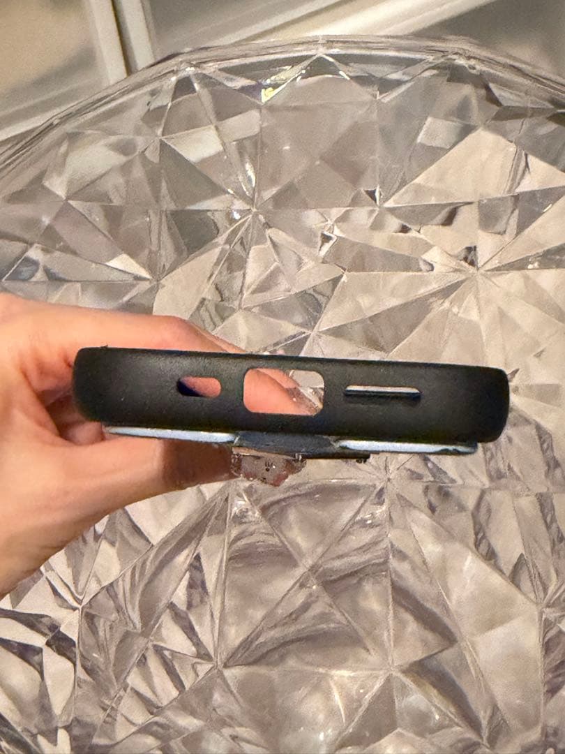 プラダ iPhone15pro ケース