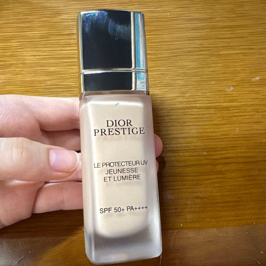Dior プレステージ ホワイト ル プロテクターUV ルミエールBB 00