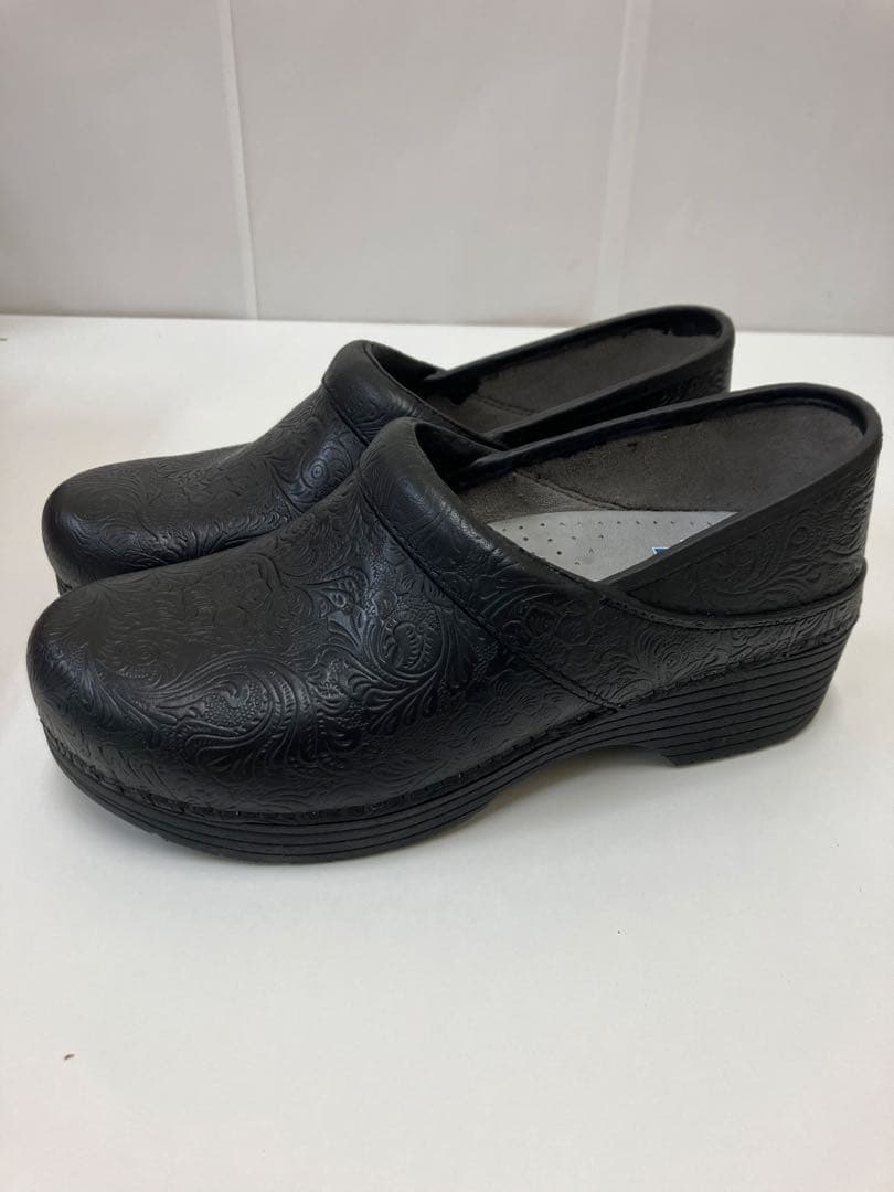 【訳あり☆新品未使用☆ダンスコ】LT PRO・ブラックフローラル・38