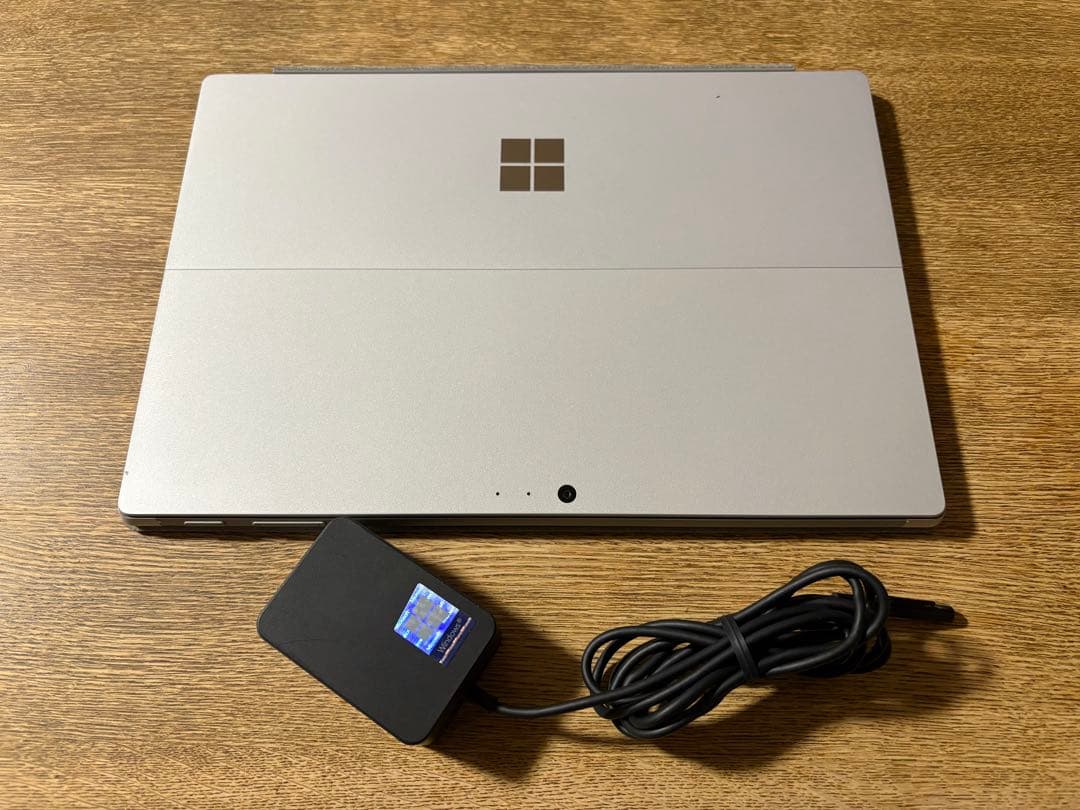 【美品】Microsoft Surface Pro（第5世代）