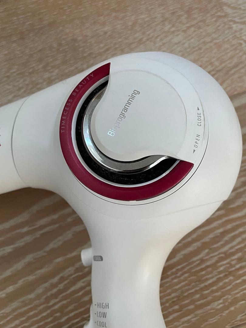 リュミエリーナ　レプロナイザー 3D plus ヘアビューロンヘアビューザー