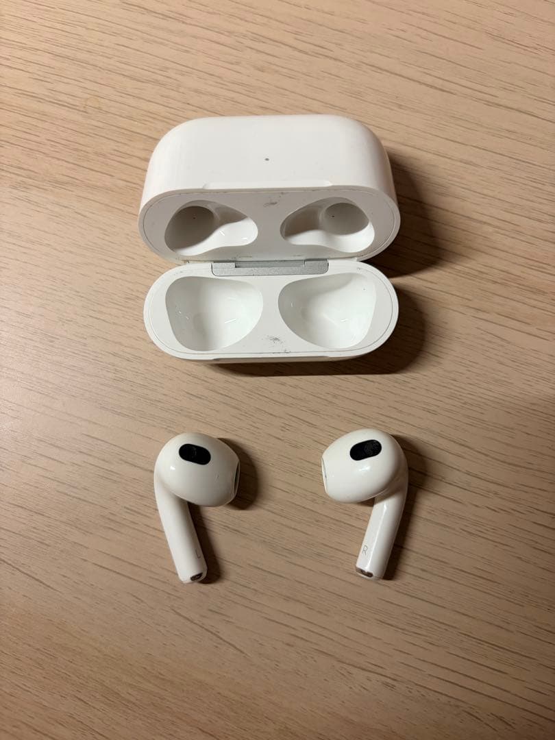 美品AirPods第3世代本体 箱、充電ケース、ケーブル付き