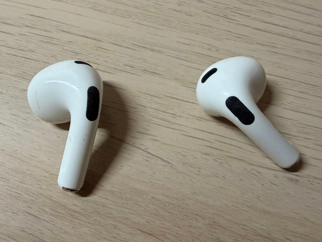 美品AirPods第3世代本体 箱、充電ケース、ケーブル付き