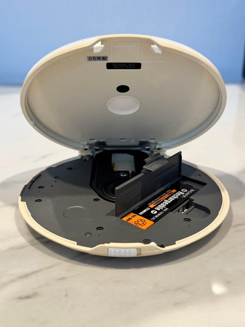 ☆SONY ポータブルCDプレーヤー セット　D-NE820 ウォークマン