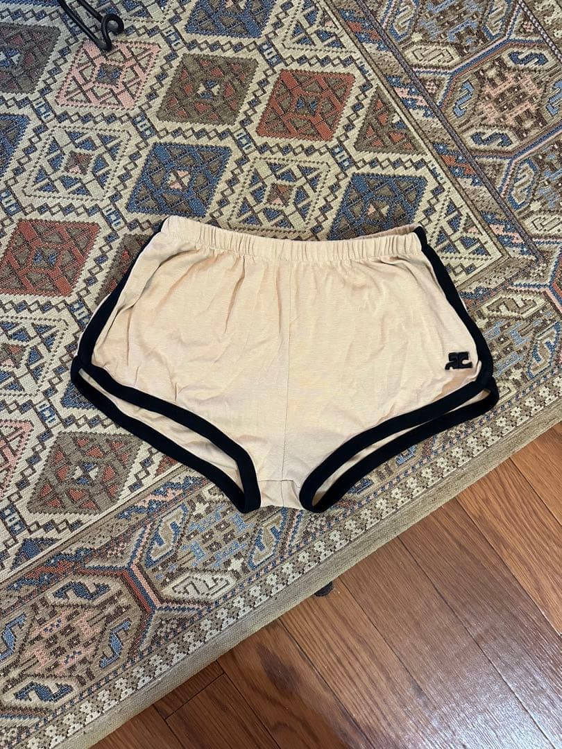クレージュ　ベージュ コントラスト　ショートパンツ　Courreges