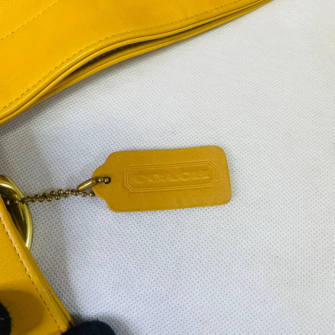 オールドCOACH コーチ　トートバッグ 黄色　レザー　ロゴチャーム付き