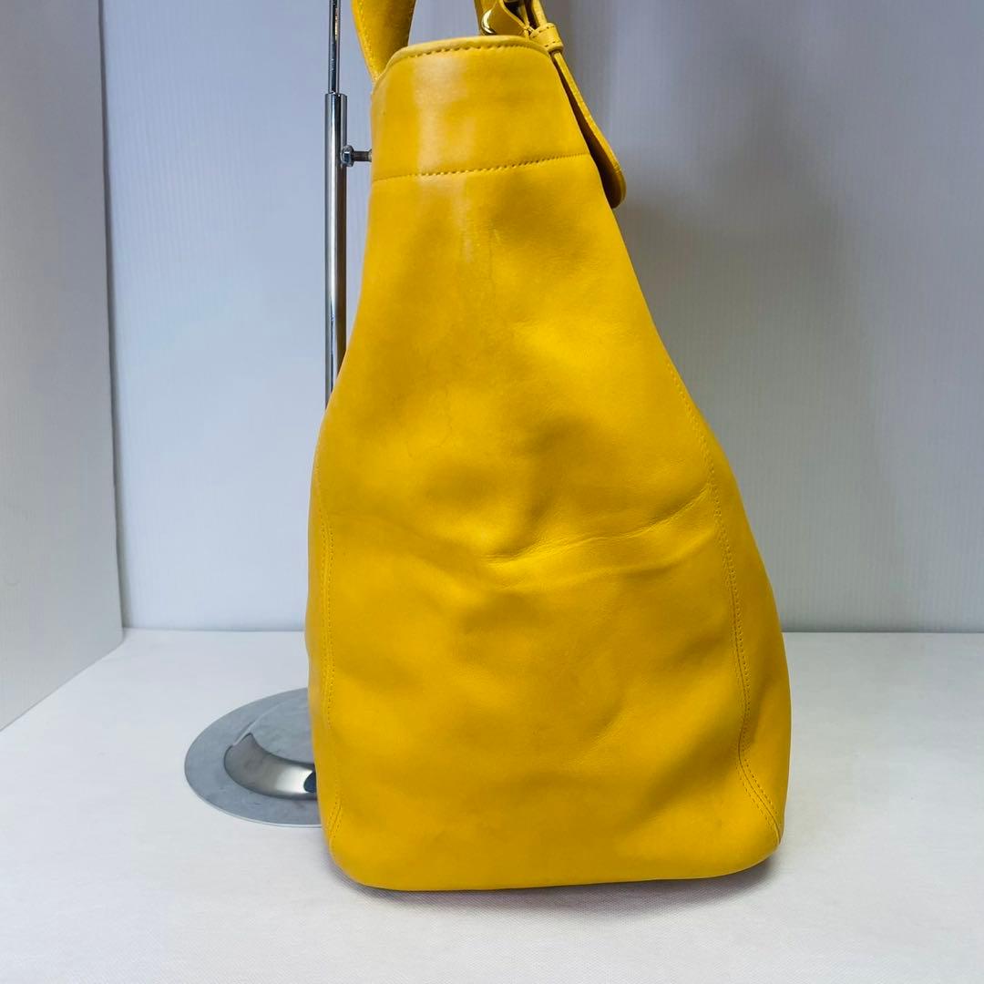 オールドCOACH コーチ　トートバッグ 黄色　レザー　ロゴチャーム付き