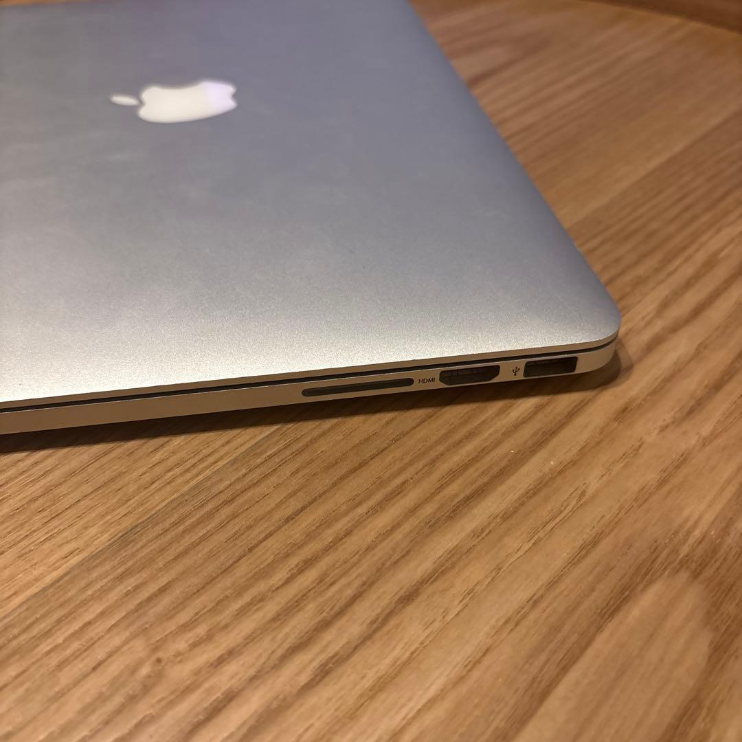 Macbook pro (スピーカー音割れあり)