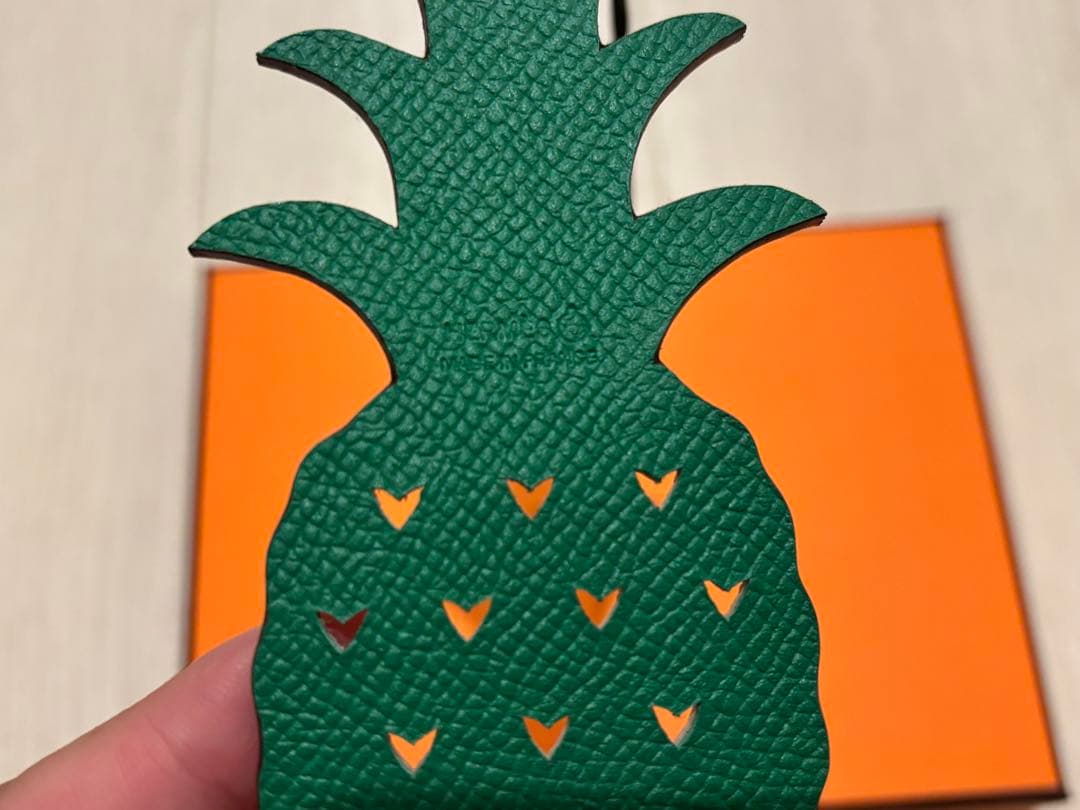 エルメス　プティアッシュ　チャーム　パイナップル