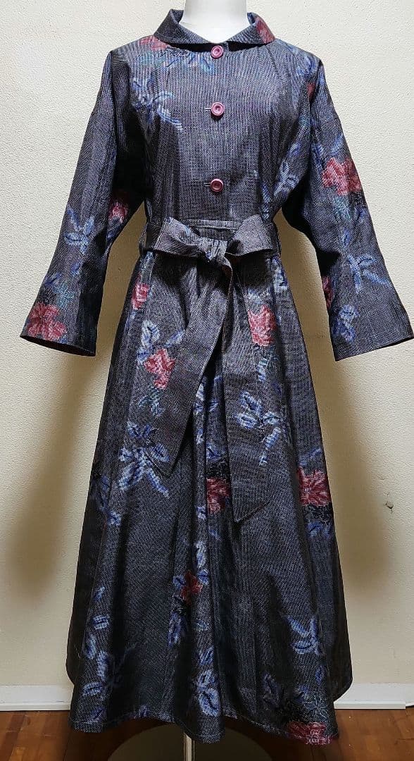 正絹柄大島紬着物リメイク被りタイプウエスト迄前開きフレアーワンピースリボン付き