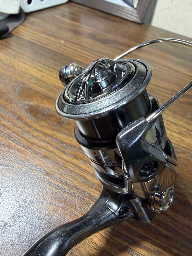 最終値下げ ほぼ未使用 シマノ 25コンプレックスXR c2500 F4 XG