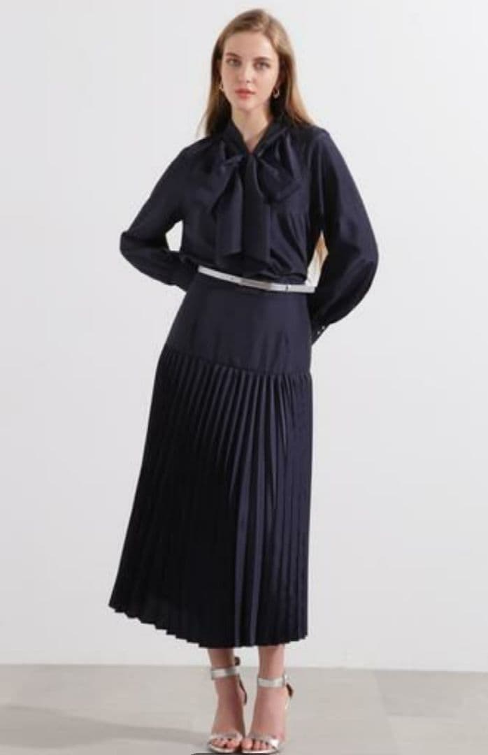 mi新品未使用タグ付きピンキーダイアンラグランボウタイブラウス