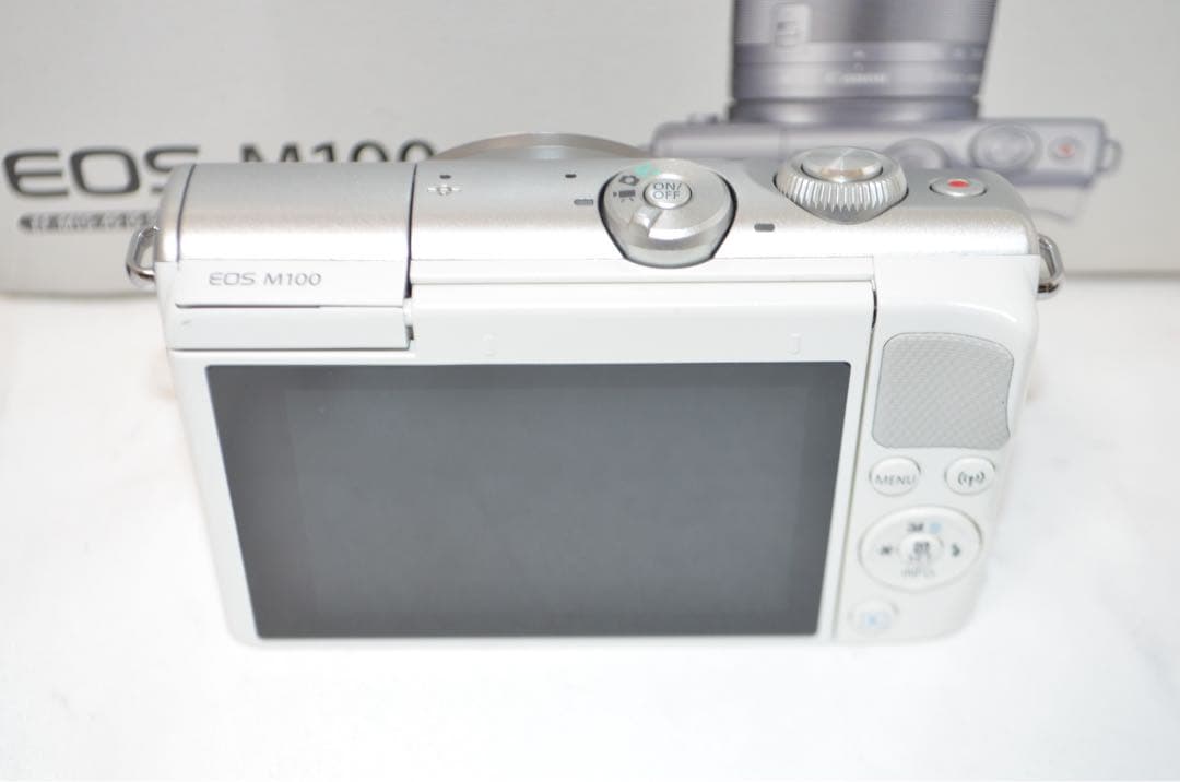 ❤️高画質 Bluetooth搭載でスマホ転送 CANON❤️EOS M100