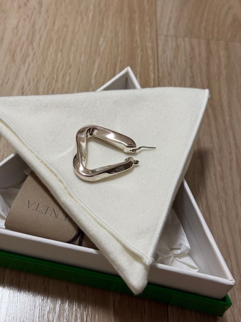 BOTTEGA VENETAシルバーピアス925 片耳