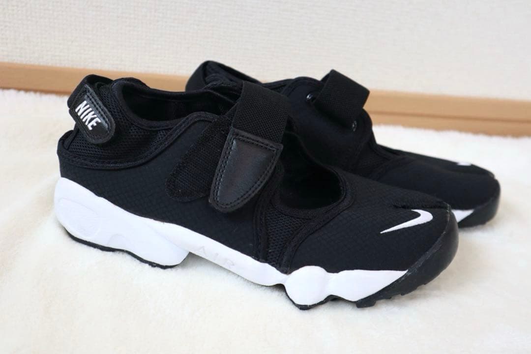 新品★NIKE ナイキ　エアリフト ブリーズ　ブラック　　ウィメンズ23㎝