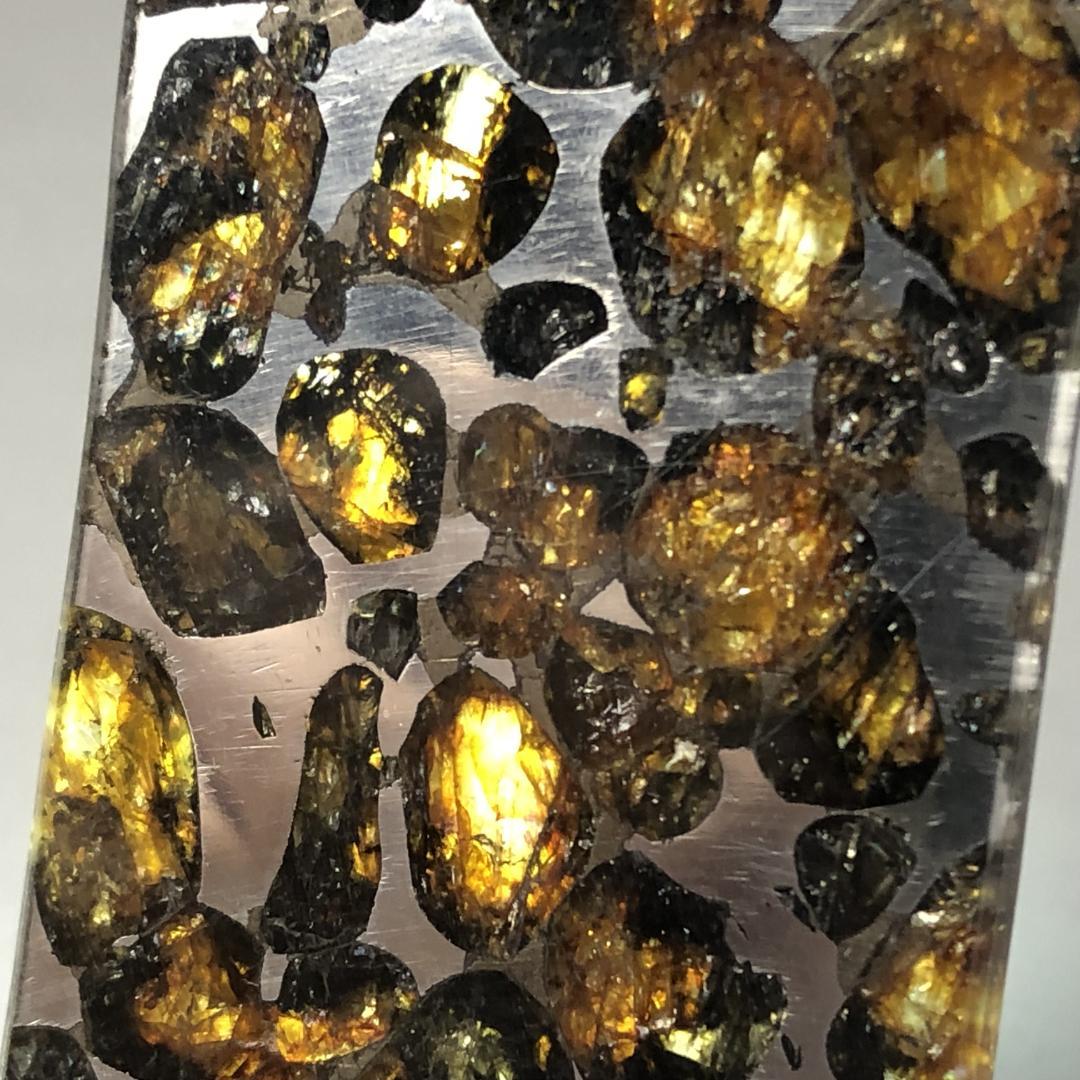 5*☆様 パラサイト隕石 隕石　石鉄隕石　セリコ隕石 美品　重さ約9ｇ　ケース付