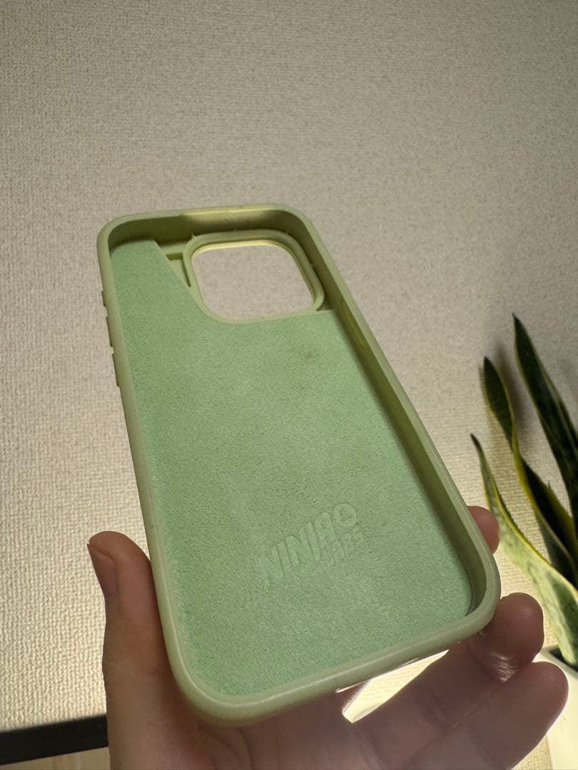 iPhone15pro NINJALABS グリーン