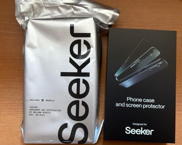 Seeker スマートフォンケースと保護フィルム