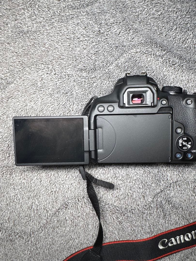 Canon EOS Kiss X10i 本体